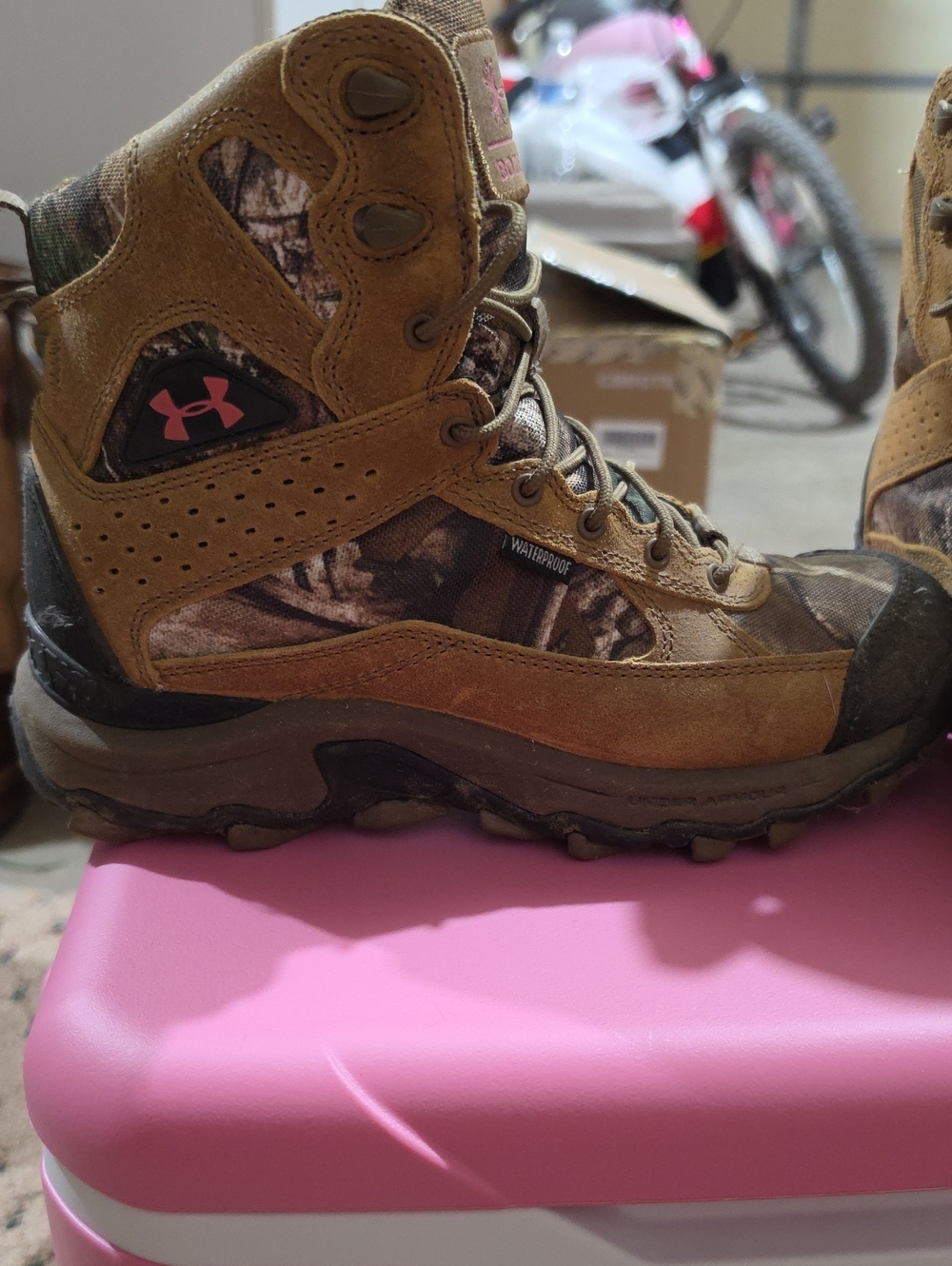 Under Armour Women's Waterproof Brown Camo Hiking Boots. Barely Used.